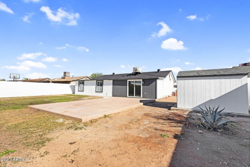 38-web-or-mls-10908 N 88th Dr -38