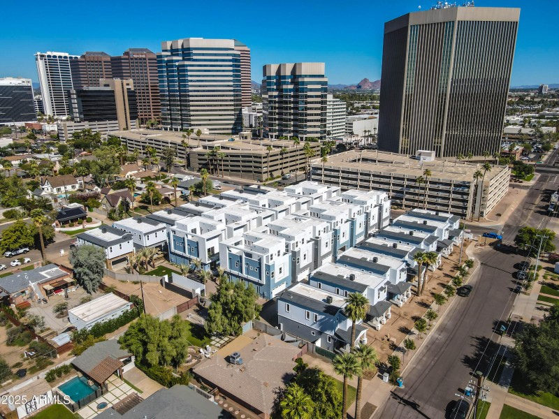 122 W HOLCOMB Lane, Phoenix, AZ 85003