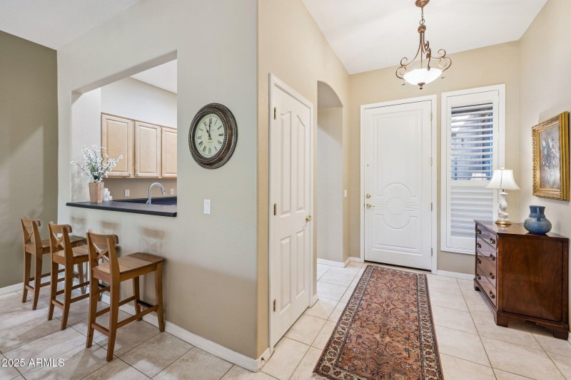 6-web-or-mls-11731-n-135th-pl