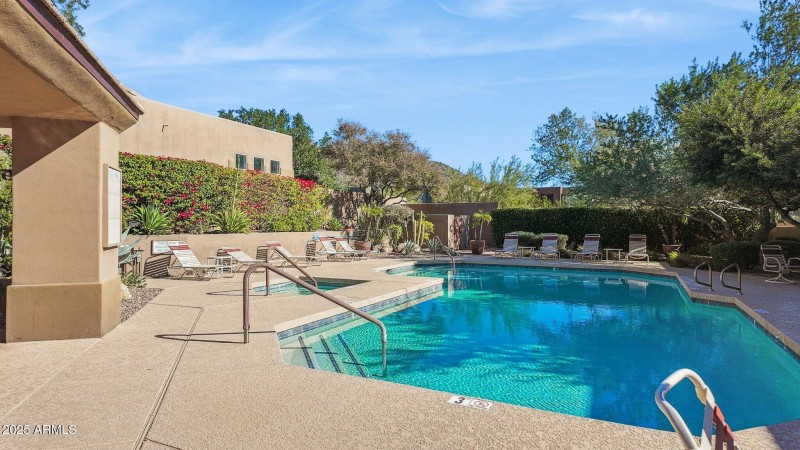 36-web-or-mls-11731-n-135th-pl