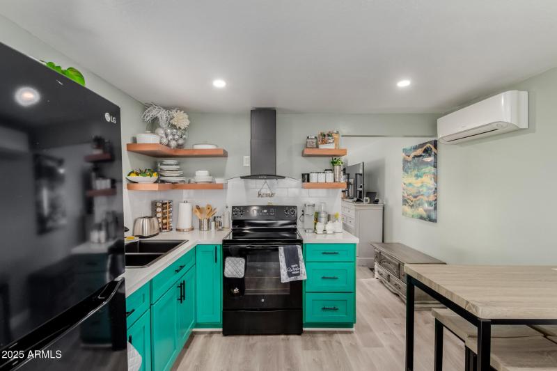 5601 W Missouri Ave. 87