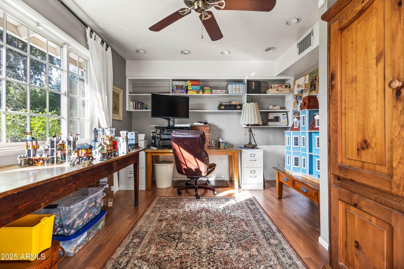 Separate Den / Office