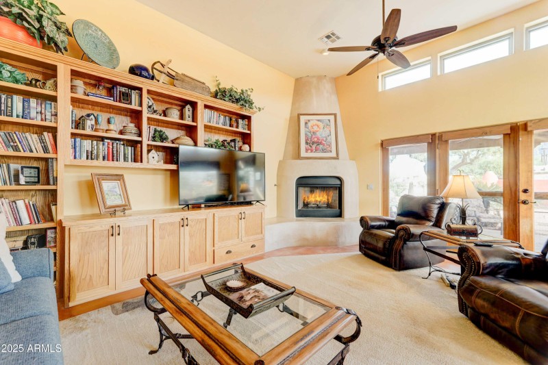 5098 E Fourth Ave-12