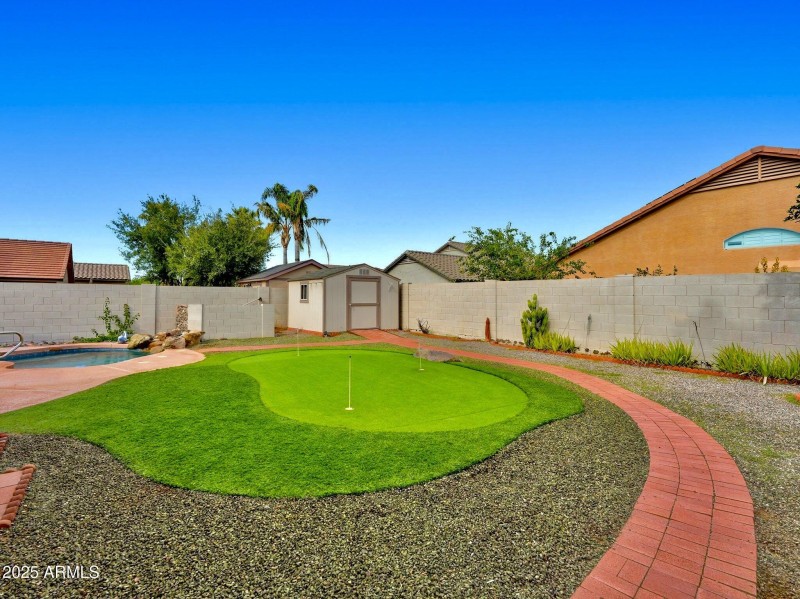 No two-stories behind