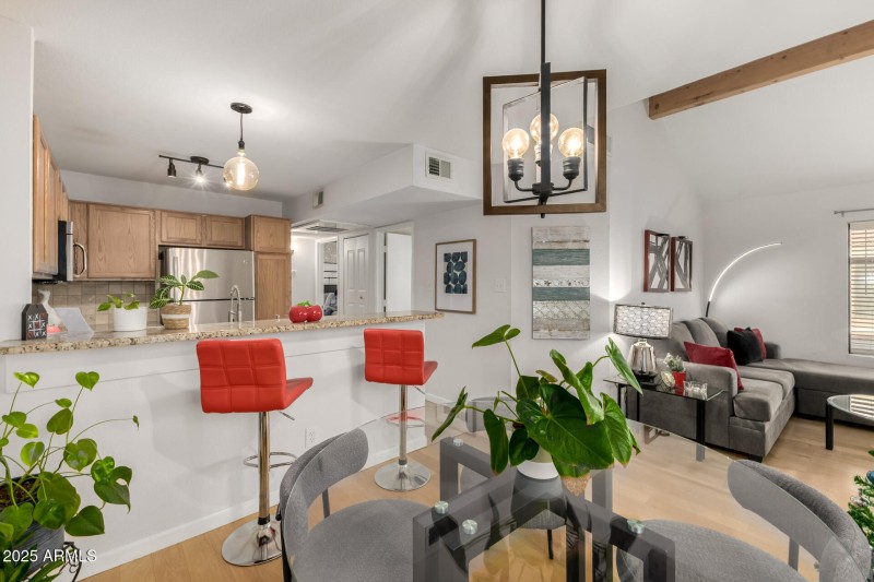 5122 E Shea Blvd 2097