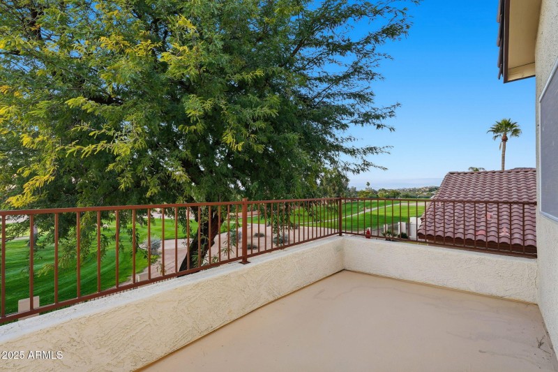 Second story golf course view