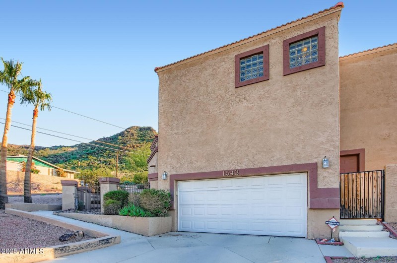 1543 E Mission Ln - Web Quality - 007 -