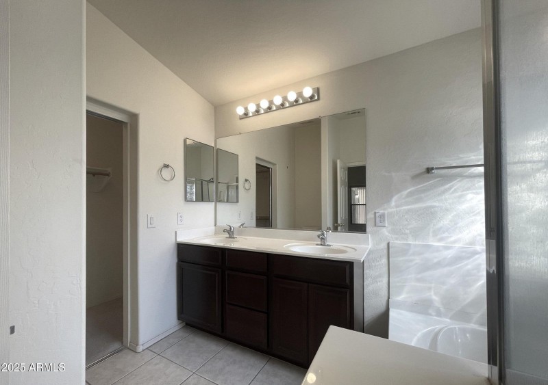 20231023211425002317000000-o