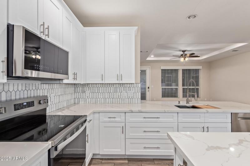 3301 S Goldfield RD 6039