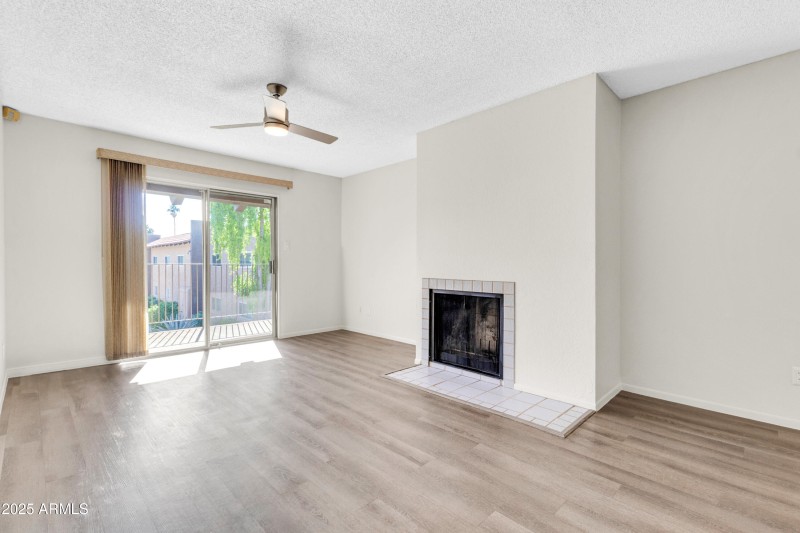 5525 E Thomas Rd F9-7