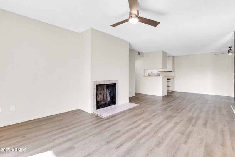 5525 E Thomas Rd F9-14