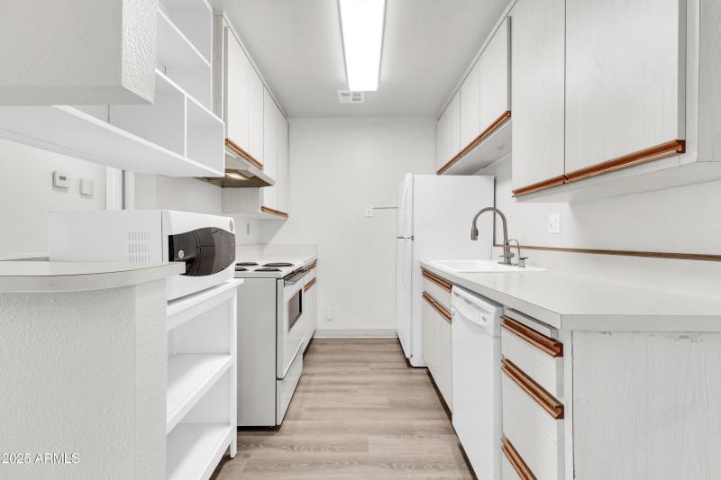 5525 E Thomas Rd F9-18