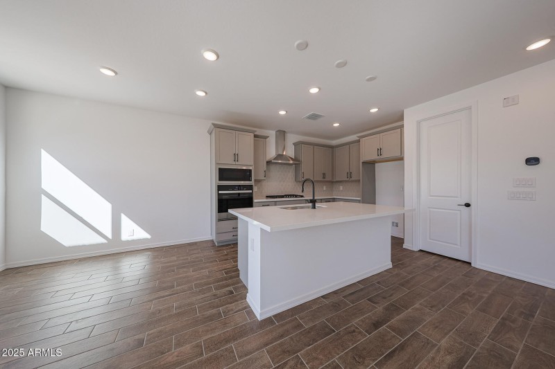 PHX_Pinnacle_Lot 2083_Lagoon_4139_Kitche