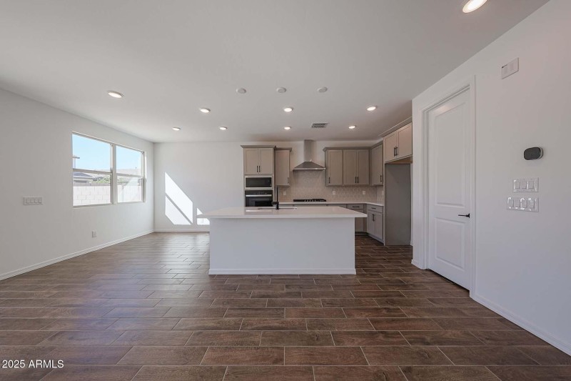 PHX_Pinnacle_Lot 2083_Lagoon_4139_Kitche