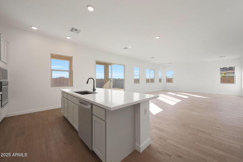 PHX_Landmarke_lot 1187_Mahogany_349_Kitc