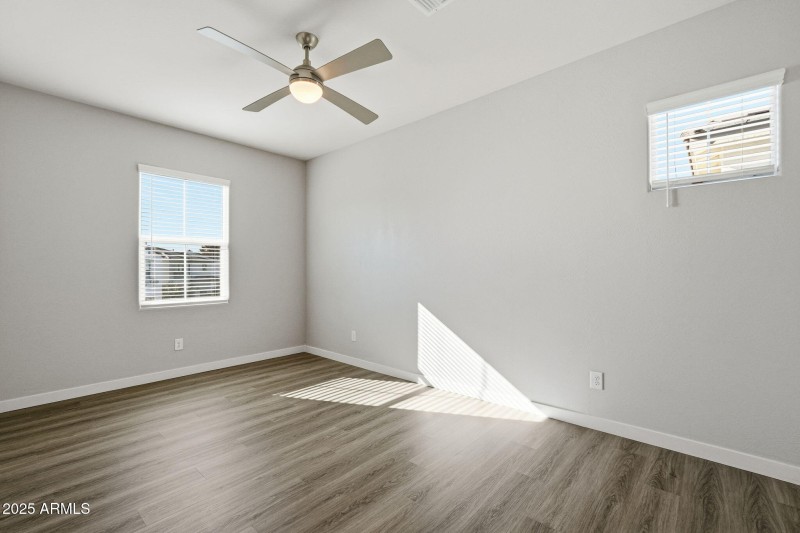 6568 N 15TH DR, Phoenix, AZ 85015