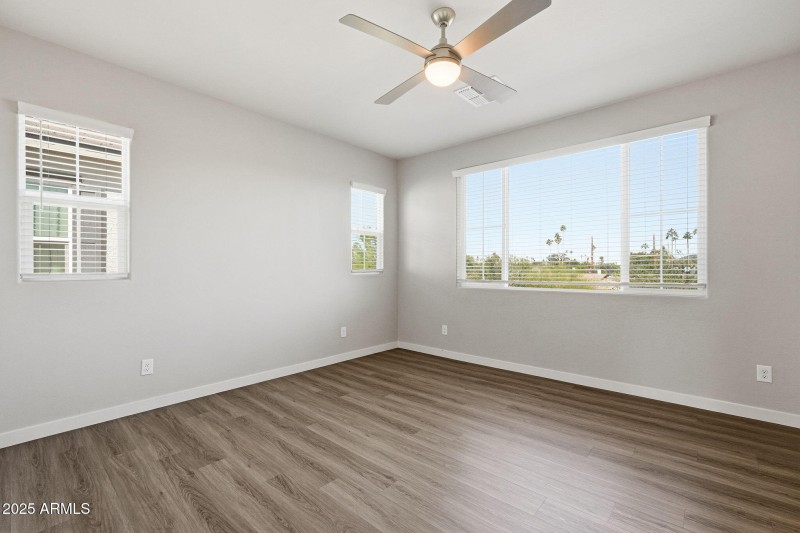 6568 N 15TH DR, Phoenix, AZ 85015