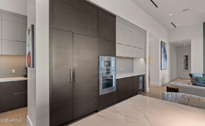 30-web-or-mls-Kitchen12