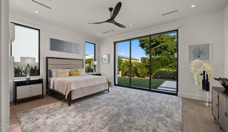 45-web-or-mls-Primary Bedroom13