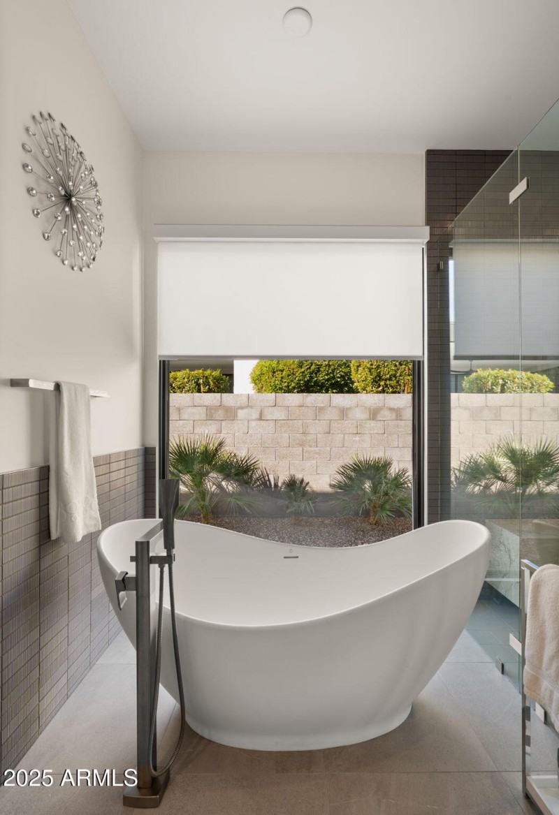 52-web-or-mls-Primary Bedroom6