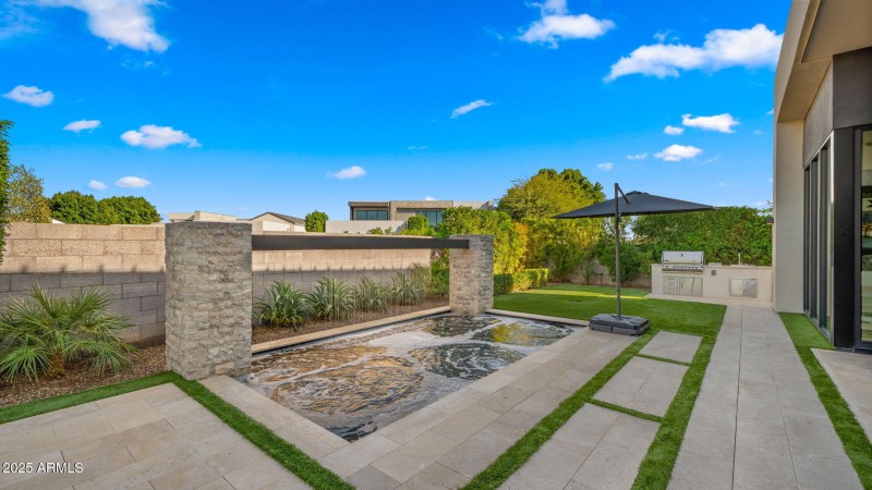 78-web-or-mls-Backyard6