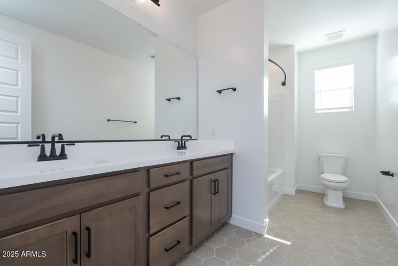 Tri Pointe Terraza 30 - Bathroom 2-1MLS