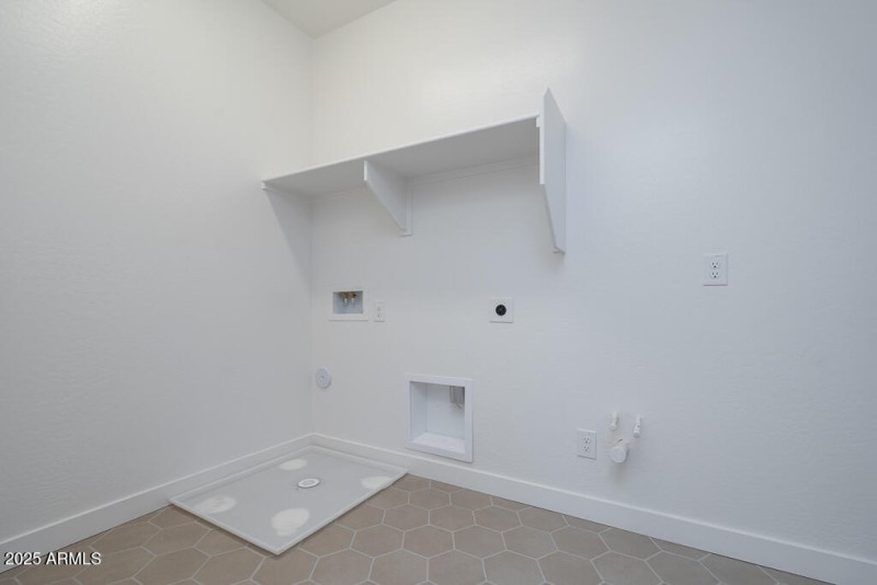 Tri Pointe Terraza 30 - Laundry-1MLS