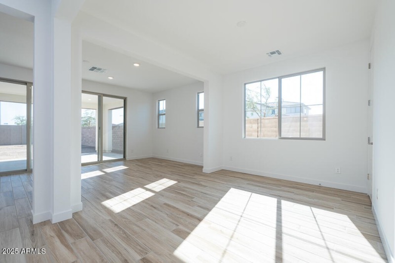 Tri Pointe Waterston Central 110 - Offic