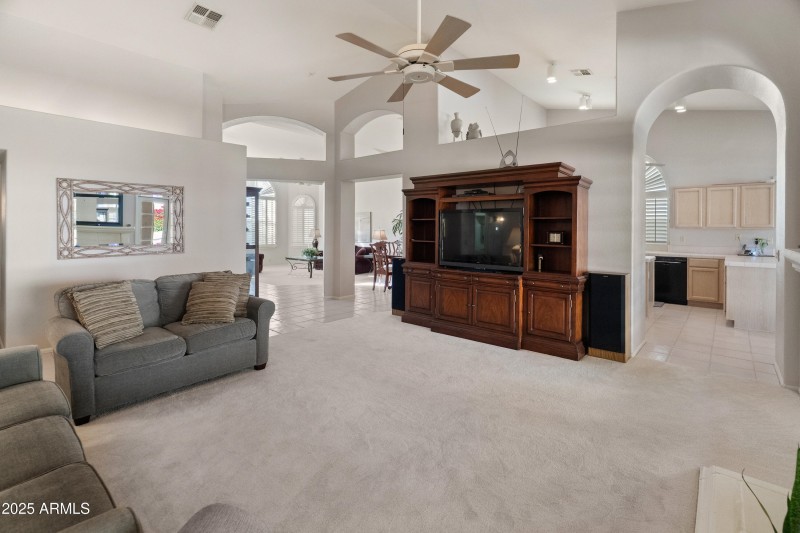 Family romm is centered