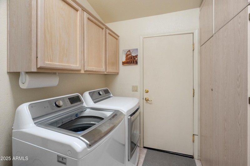 Laundry with storage