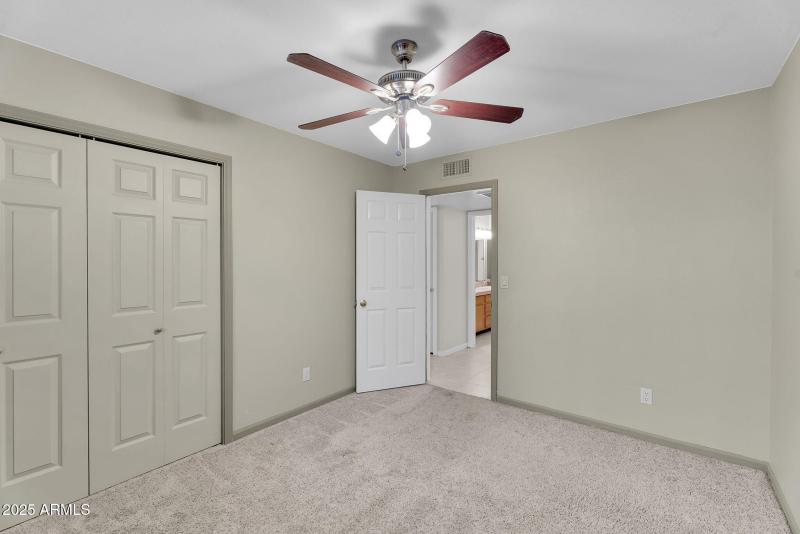 Private Guest Bedroom!