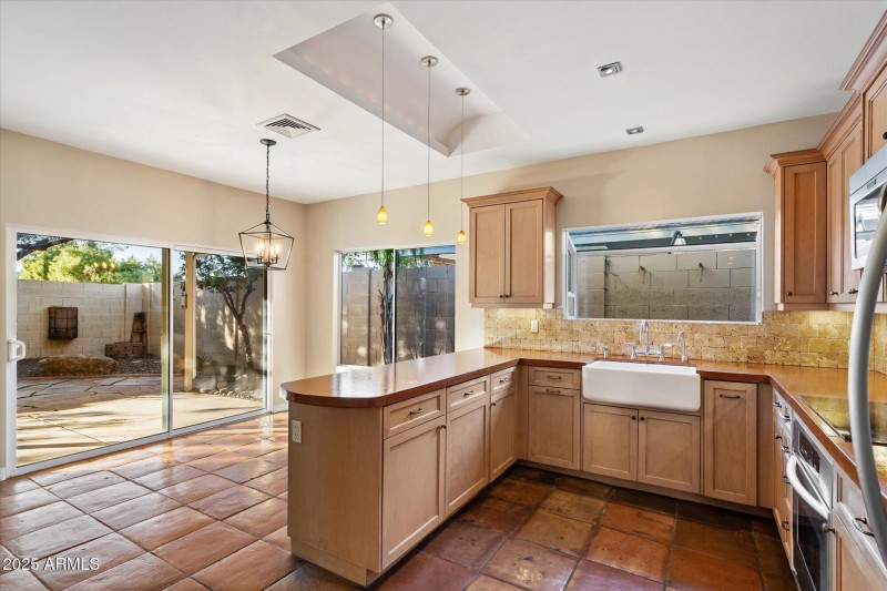 Shaws Apron Sink & Stainless Apps