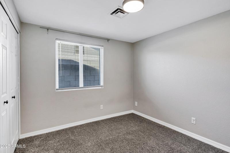 1605 West Mariposa Dr-18