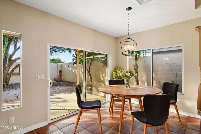 Breakfast Nook / Dining