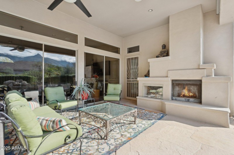 48-web-or-mls-11935-e-parkview-ln