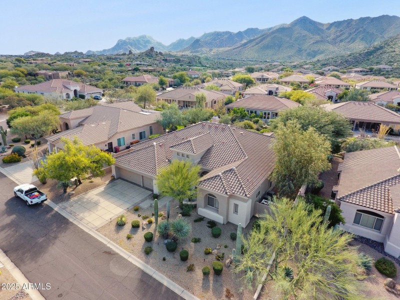 59-web-or-mls-11935-e-parkview-ln