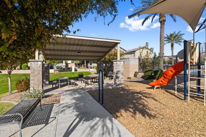 Heritage Crossing Community