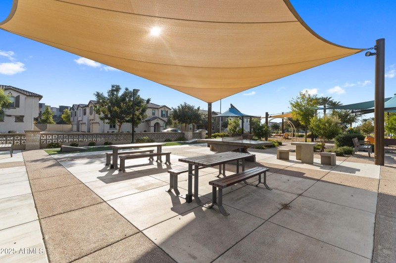 Heritage Crossing Community