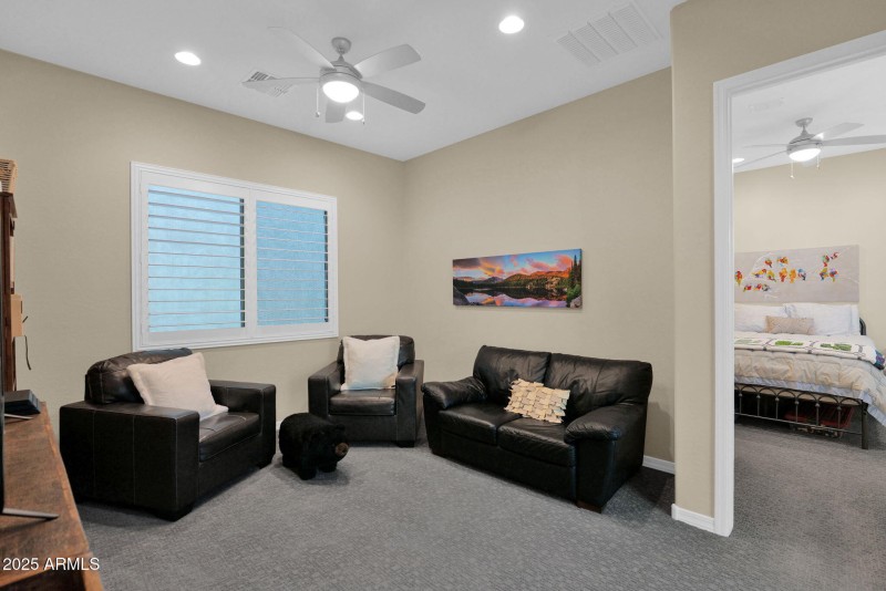 7794 Willow - 29Ensuite Sitting Room