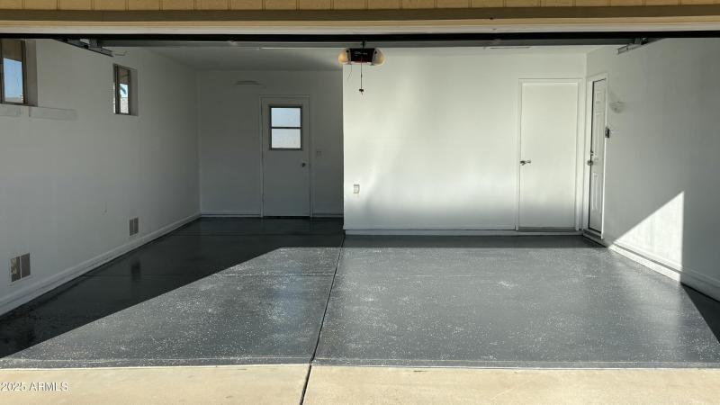 Garage Floor (2)