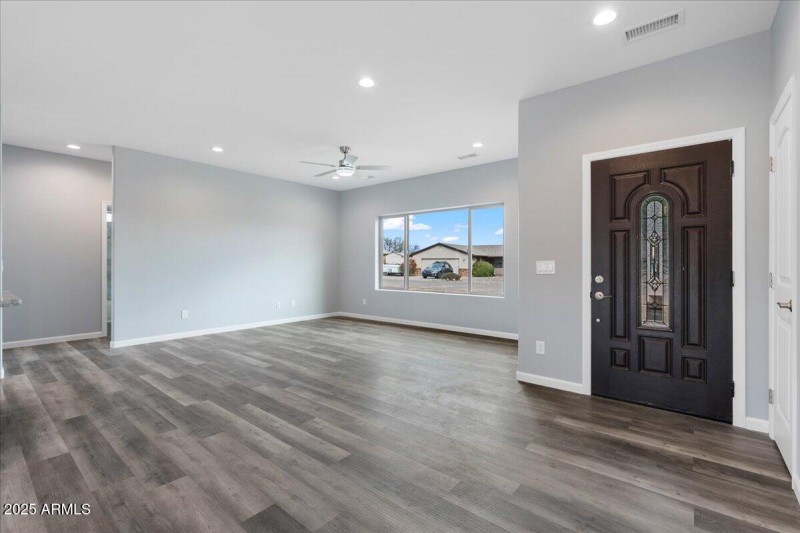 05-Entry & Living Room