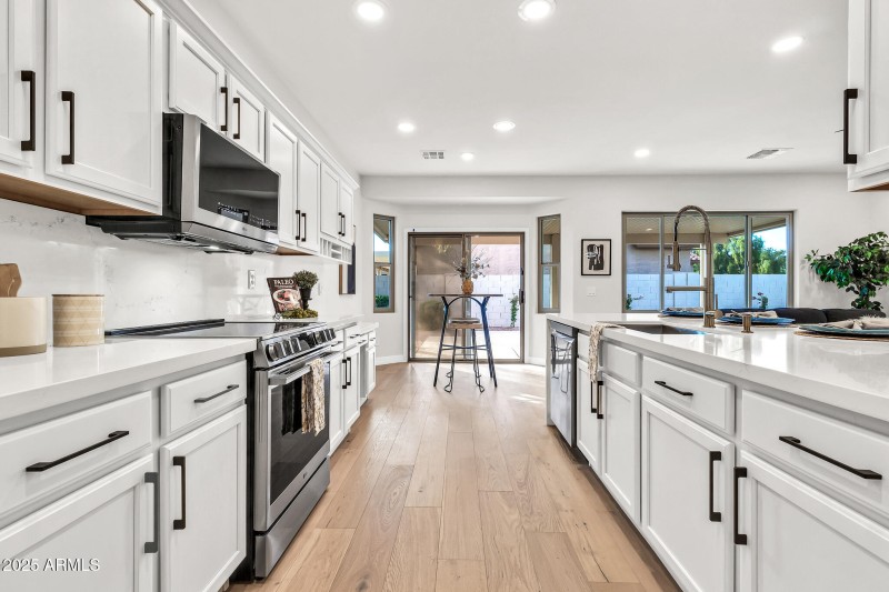 6082 S Bedford Pl-17_(2048)