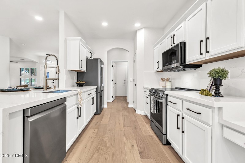 6082 S Bedford Pl-18_(2048)