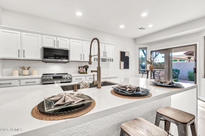 6082 S Bedford Pl-19_(2048)