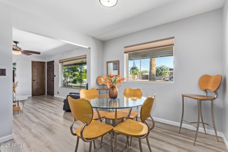 Dining off the kitchen