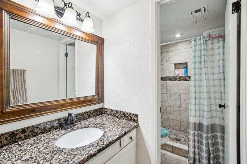 11-web-or-mls-S Pennington-L0412-011