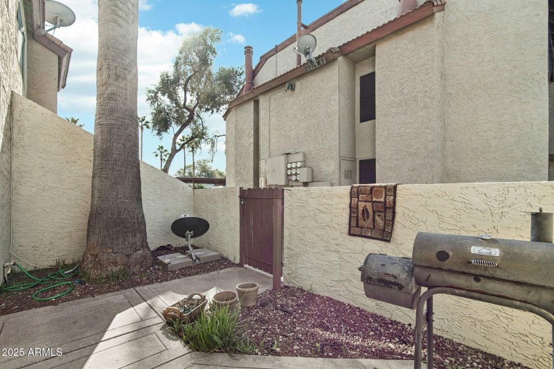 17-web-or-mls-S Pennington-L0412-017