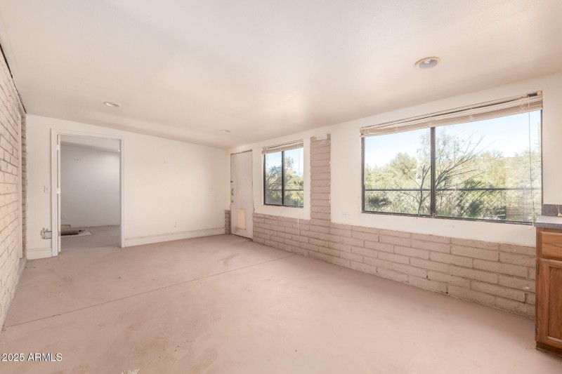 Closed in Arizona room