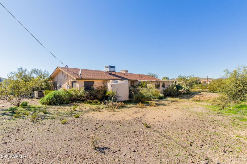 Plenty of space for hobbies or horses.