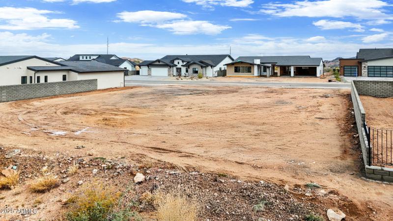 13-Lot Photo (3) (2)